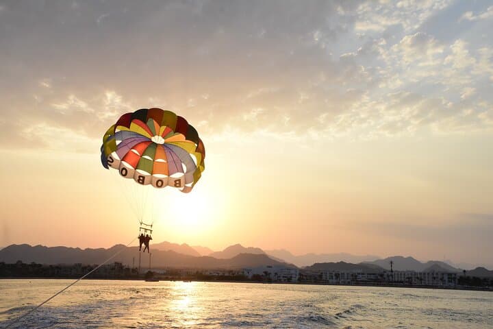 Hurghada Parasailing: Solo & Tandem Sky Rides with Private Transfer photo 6