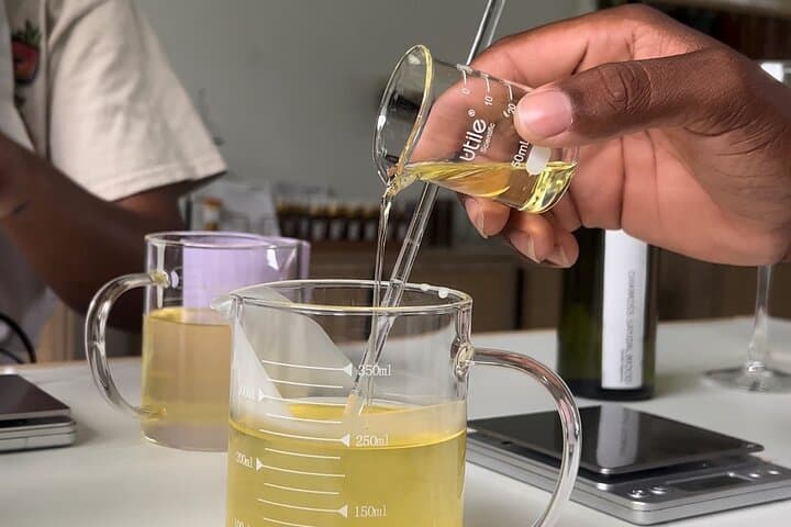 Private Candle-Making Workshop in Tortola — Craft Tropical-Scented Souvenirs photo 5