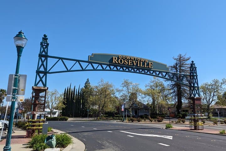 Roseville Scavenger Hunt: Self-Guided Downtown Walking Game photo 2
