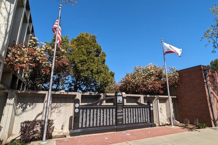 Roseville Scavenger Hunt: Self-Guided Downtown Walking Game photo 3