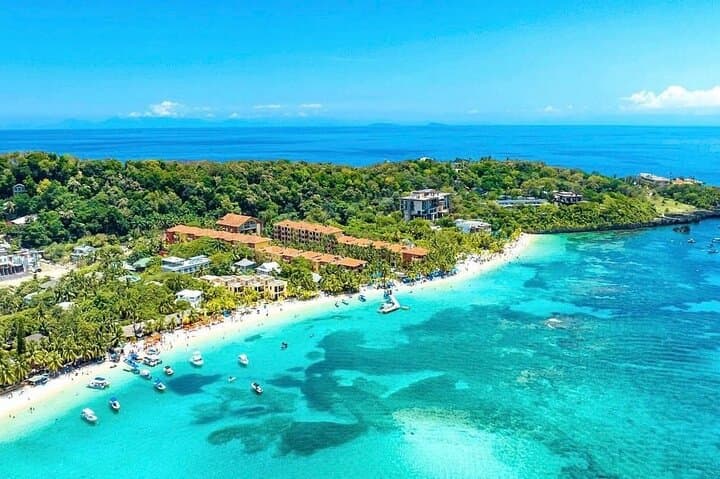 Private Roatán Snorkel, Wildlife Park & West Bay Beach Day photo 5