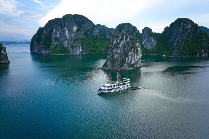 Halong Bay Full-Day Cruise from Hanoi: Caves, Kayaks & Titov Beach photo 2