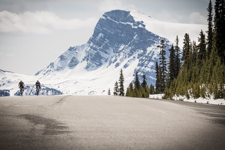 Exploring the Columbia Icefield and Peyto Lake: A Canadian Rockies Adventure photo 6