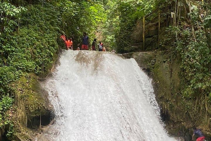 Blue Hole Jamaica: Ocho Rios Cliff Jumps, River Trails & Swimming Holes photo 2