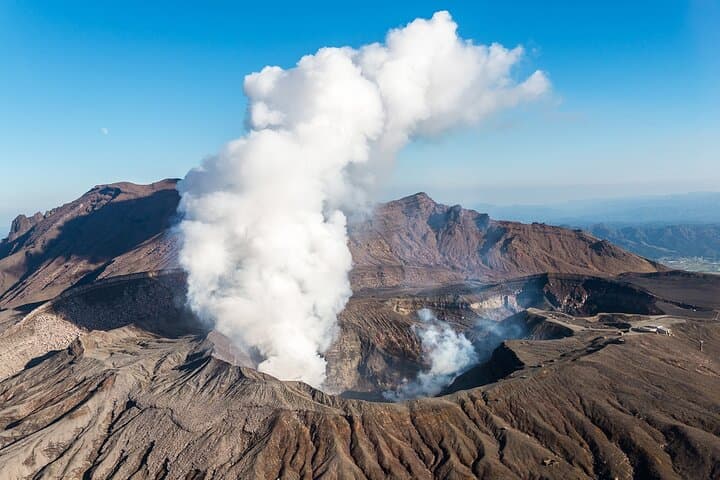 Aso Volcano, Kusasenri Grasslands & Kurokawa Onsen — Day Tour from Fukuoka