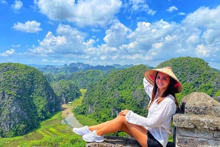 Private Ninh Binh Day Tour: Bai Dinh, Trang An Boat Ride & Mua Cave Viewpoint photo 3