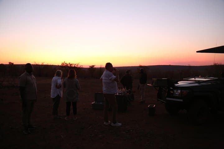 Victoria Falls 3-Day Safari and Zambezi Dinner Cruise