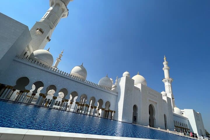 Private Abu Dhabi Full-Day City Tour from Dubai (Multilingual Guides) photo 4