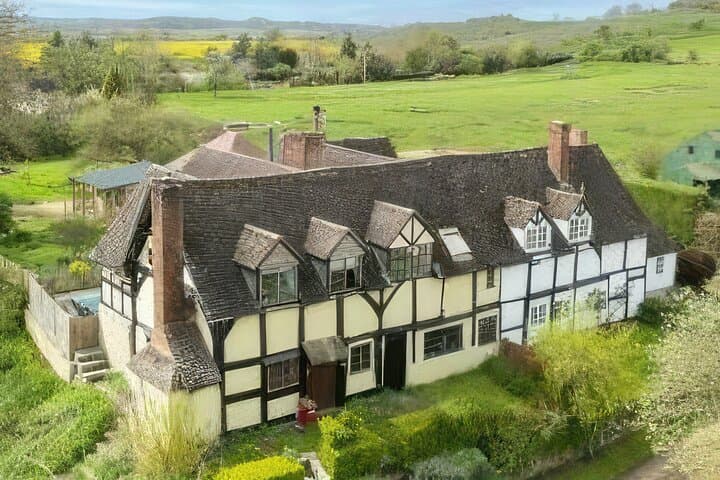 Alternative Shakespeare Countryside Pub Tour & 3-Course Carvery from Stratford-upon-Avon photo 4