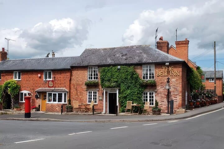 Alternative Shakespeare Countryside Pub Tour & 3-Course Carvery from Stratford-upon-Avon photo 3