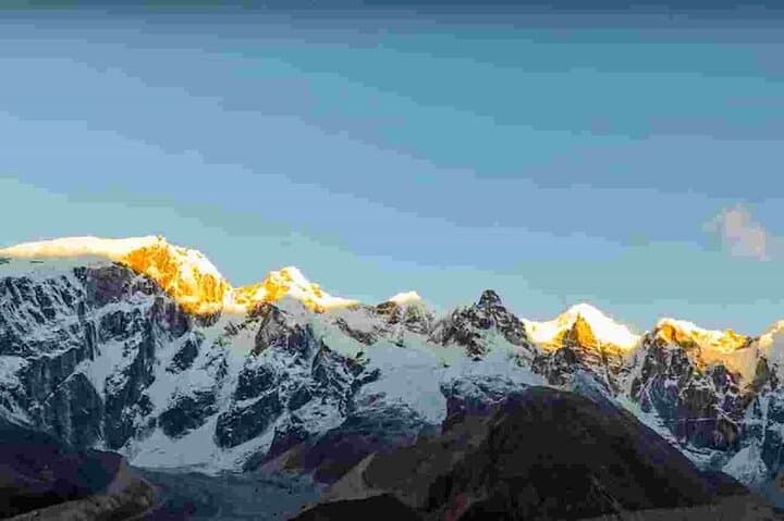 Kangchenjunga Circuit Trek: South & North Base Camp 17-Day Acclimatized Route photo 6