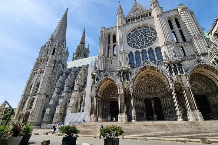 Private Guided Tour of Chartres Cathedral — Stained Glass, Labyrinth & Gothic Secrets