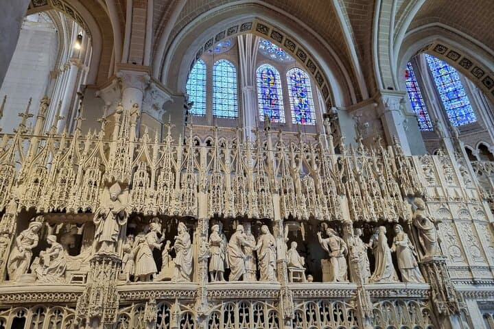 Private Guided Tour of Chartres Cathedral — Stained Glass, Labyrinth & Gothic Secrets photo 4