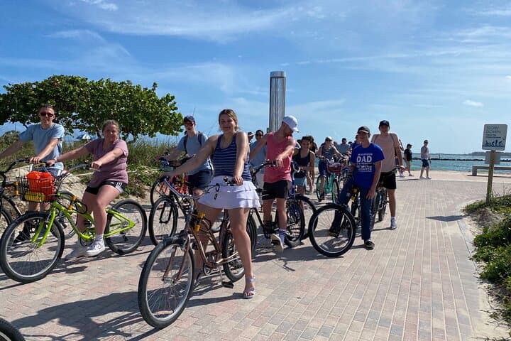 Miami Beach Art Deco Bike Tour: South Beach Highlights & Historic Landmarks photo 3