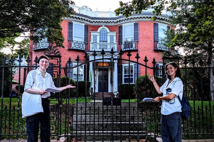 Dark Tales Walking Tour: Lovecraft & Haunted Authors of Providence