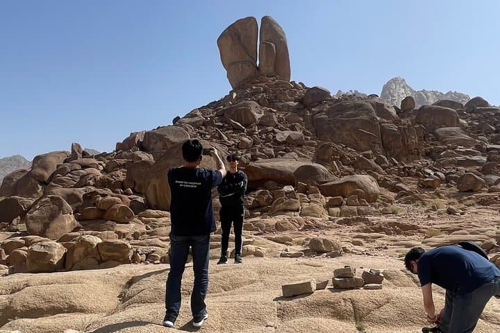 Tabuk Day Tour: Split Rock of Horeb, Al-Bad'a & Mount Sinai Sites