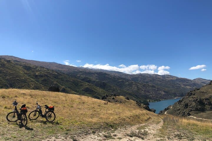 Wanaka Breweries E-Bike Tour: Lake Hawea to Wanaka Craft Beer Ride photo 2
