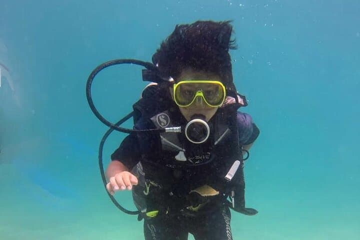Koh Rong Sanloem Beginner Scuba Diving: PADI Intro Day Trip photo 5