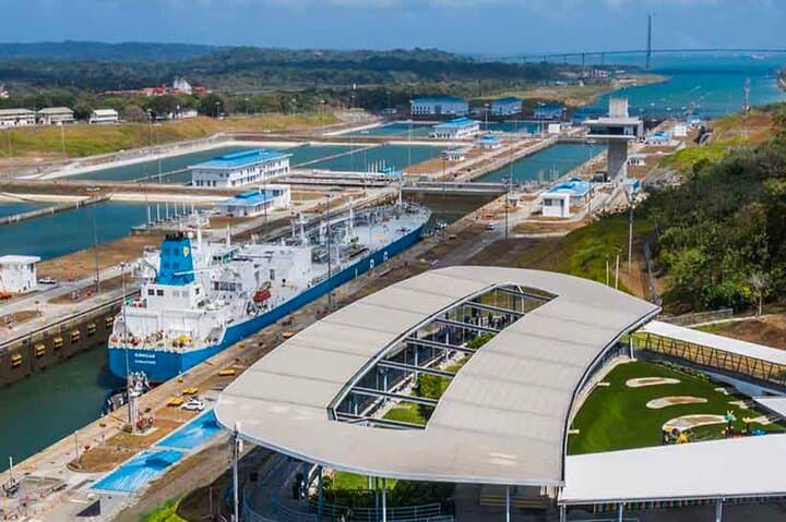 Panama Canal Two Oceans Tour: Old and New Locks Private Experience photo 2