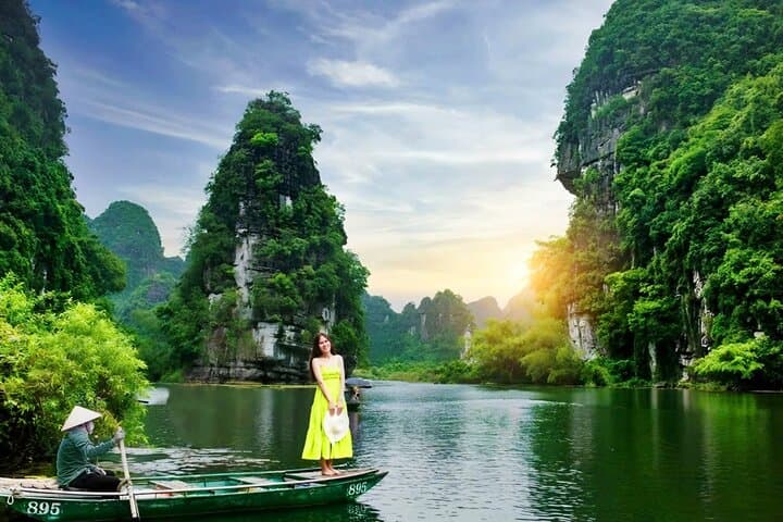 Bai Dinh and Trang An Day Trip from Hanoi: Boat Caves, Pagoda Giants, and Limestone Valleys photo 4