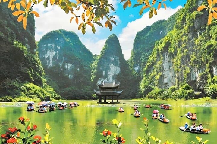 Bai Dinh and Trang An Day Trip from Hanoi: Boat Caves, Pagoda Giants, and Limestone Valleys photo 6