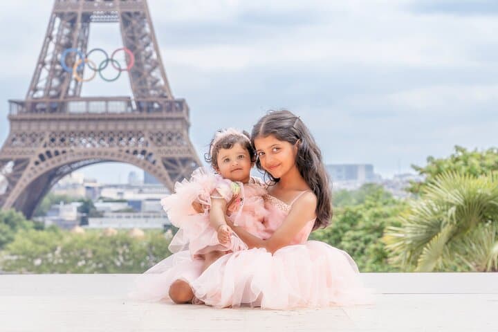 Eiffel Tower Sunrise: 1‑Hour Private Photo Session at Trocadéro photo 3