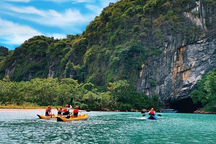 Phong Nha Cave and Ozo Park Guided Tour from Dong Hoi — Caves, Zip-lines & Kayaking photo 4