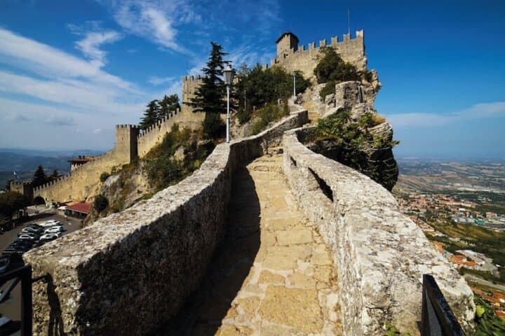 San Marino Self-Guided Walking Tour: Audio & Written Historic Guide photo 3