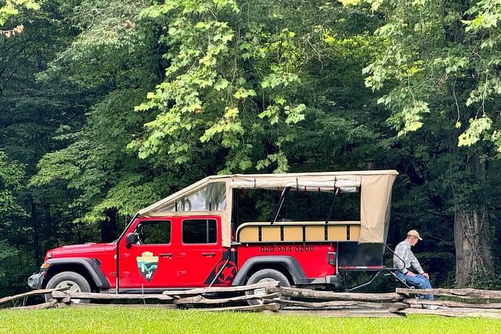 Smoky Mountain Cherokee & Blue Ridge Parkway Jeep Safari: Mile-High Views, Elk Meadows & Waterfalls