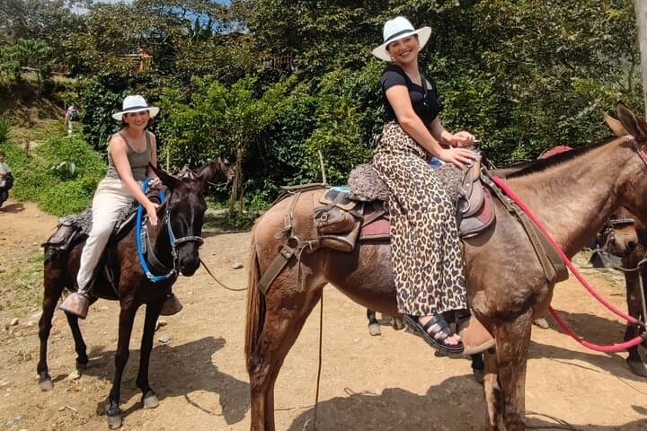 Guided Horseback Riding Adventure Near Medellín — Llanogrande Ranch Ride photo 2