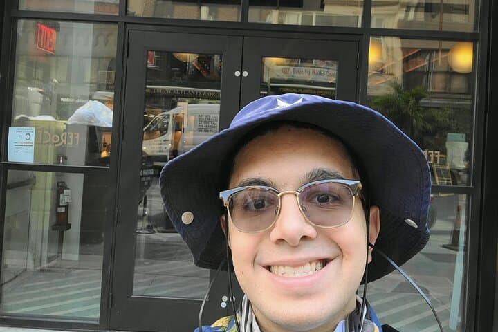 Solve Clues Across NYC: Celebrity Chef Self-Guided Architecture Exploration Game photo 2