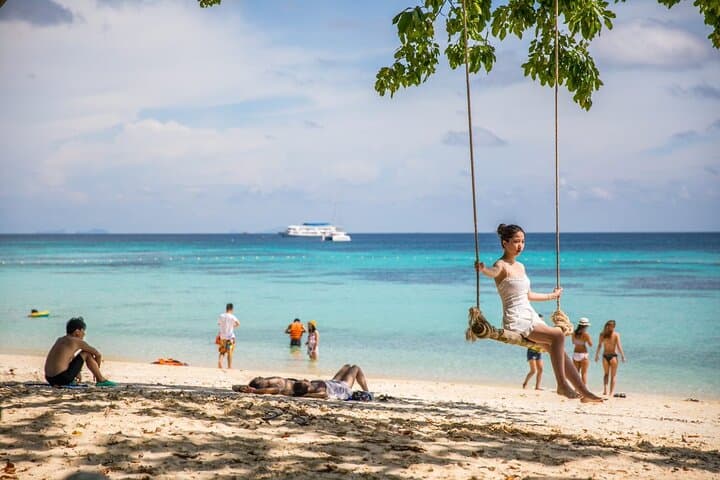 Private Longtail to Koh Rok from Koh Lanta — Snorkel, Beach Lunch & Transfers photo 2