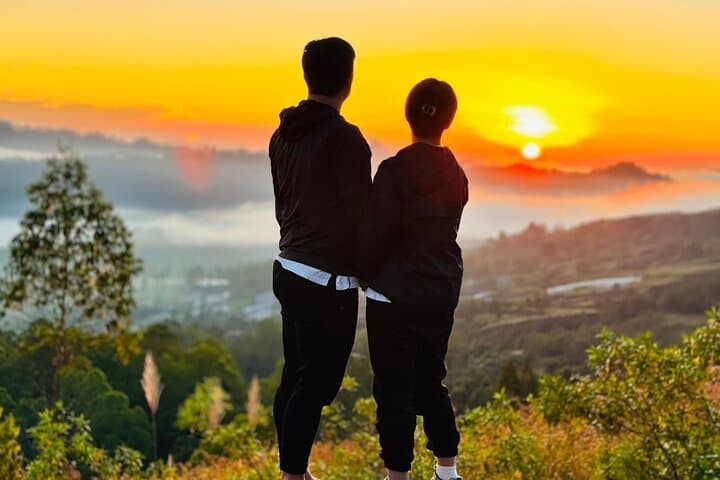 Mount Batur Sunrise Trek: Dawn Hike to Bali’s Volcanic Rim photo 2