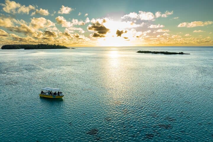 Moorea Sunset Boat Trip: Evening Cruise, Snorkel & Cocktail photo 2