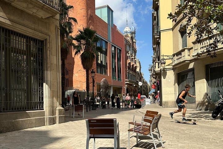 Barcelona Highlights Walking Tour — Private Local Guide for Gaudí, Gothic Quarter & La Barceloneta photo 4
