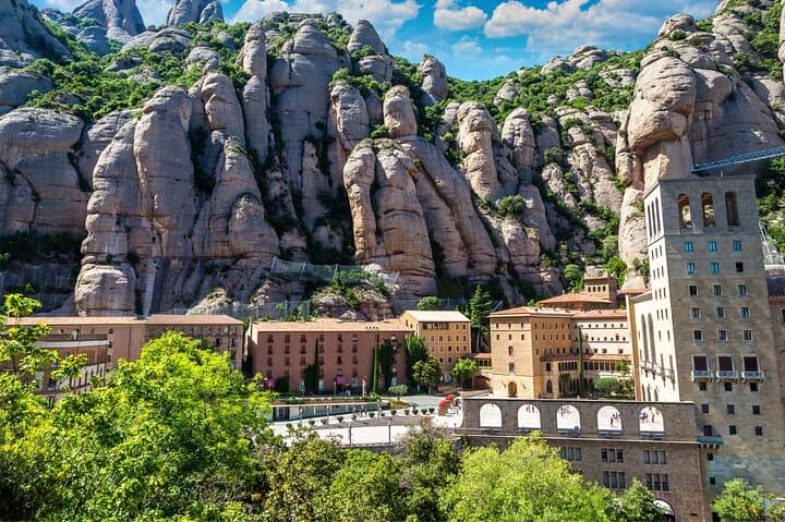 Montserrat Day Trip from Barcelona: Rack Railway, Basilica & Sant Jeroni Hike