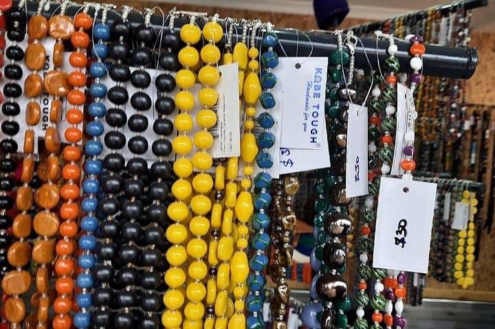 Karen Blixen Museum, Kobe Beads & Giraffe Center Day Trip from Nairobi photo 4