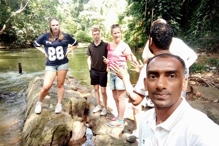 Kandy Tuk‑Tuk City Tour — Temple of the Tooth, Botanic Gardens & Tea Factory photo 6
