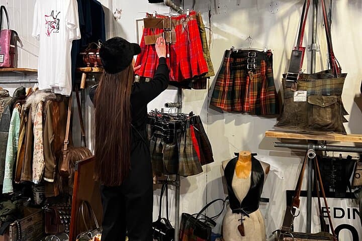 Edinburgh Personal Shopping Experience with a Local Fashionista photo 2