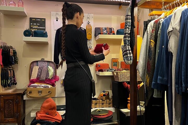 Edinburgh Personal Shopping Experience with a Local Fashionista photo 3