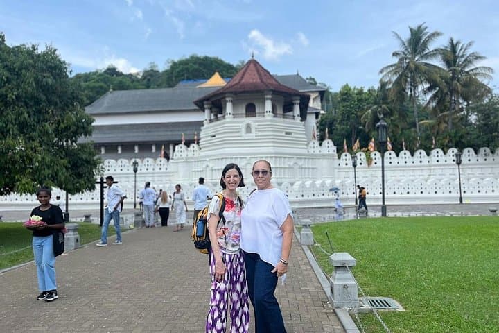 7-Day Sri Lanka Private Tour — Kandy, Tea Country, Ella, Yala & Hikkaduwa photo 3