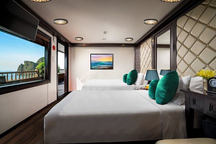 La Stellar Halong Bay Cruise: 2-Day, 1-Night Luxury Cruise from Hanoi photo 3