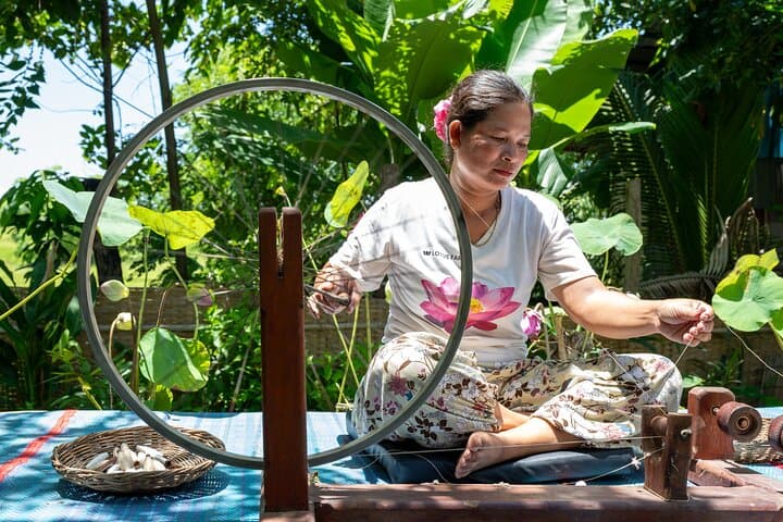 Siem Reap Lotus Silk Farm: Boat Through Lotus Fields & Hands-On Artisan Workshop photo 5