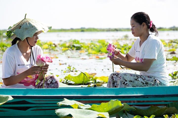 Siem Reap Lotus Silk Farm: Boat Through Lotus Fields & Hands-On Artisan Workshop photo 2