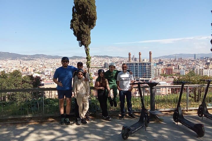 Barcelona E-Scooter & Electric Bike Highlights Tour photo 2