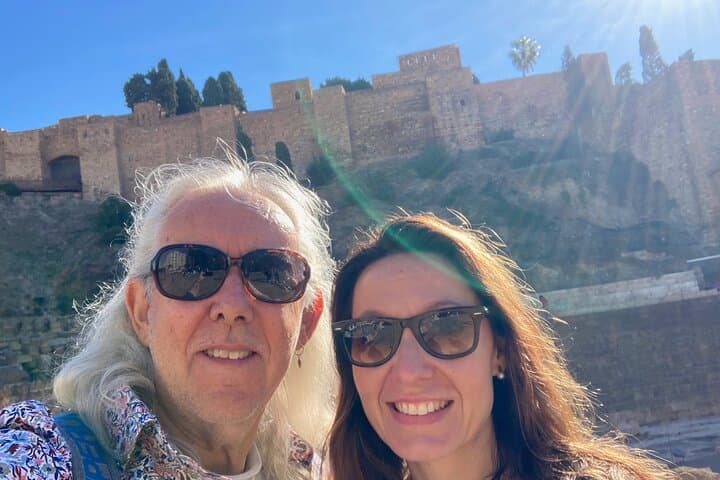 Solve Malaga’s Lost Picasso: Urban Mystery Walk & Bilingual Puzzle Book photo 4