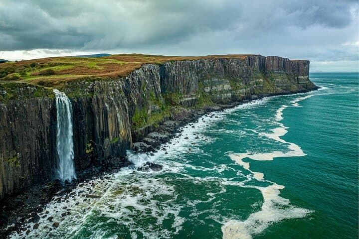 Isle of Skye Day Tour from Fort William: Kilt Rock, Trotternish Ridge & Coastal Views photo 3