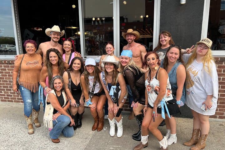 Broadway Boyfriends Bar Crawl: Nashville Honky-Tonk Night Out