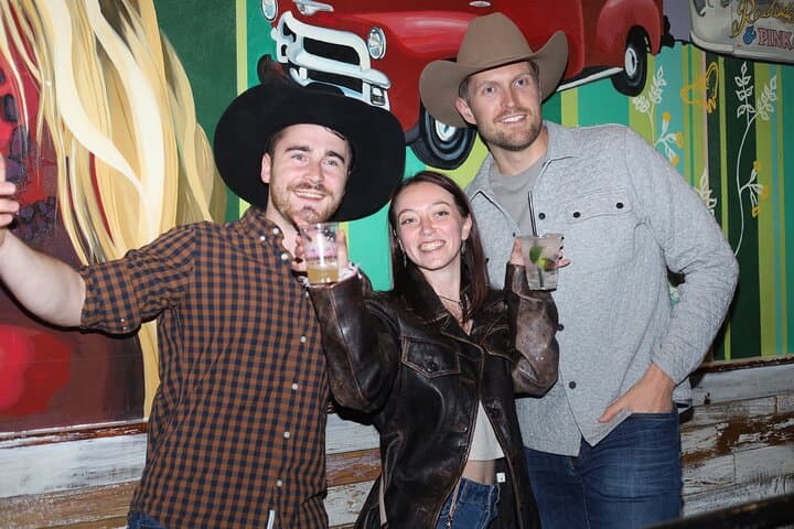 Broadway Boyfriends Bar Crawl: Nashville Honky-Tonk Night Out photo 3