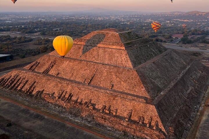 Sunrise Hot-Air Balloon Over Teotihuacan with Cave Breakfast & Pyramid Visit photo 4
